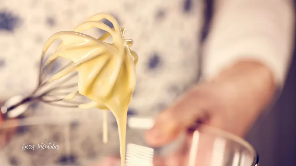 Prepare a massa do bolo Prepare a massa do bolo